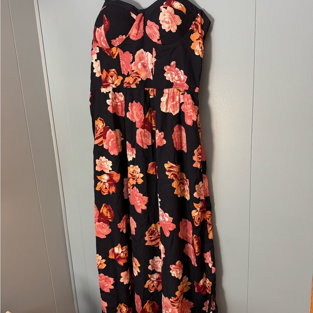 Floral Maxi Dress - Black and Pink